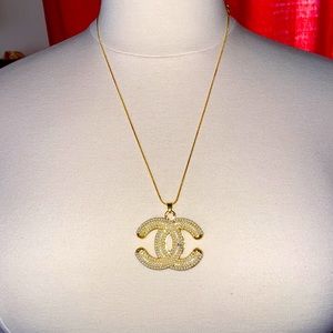 Fabulously Fitted| Mini Pearl Rhinestone Chain Statement Necklace